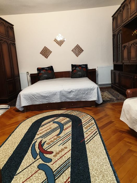 Ofer spre închiriere un apartament cu 1 camera