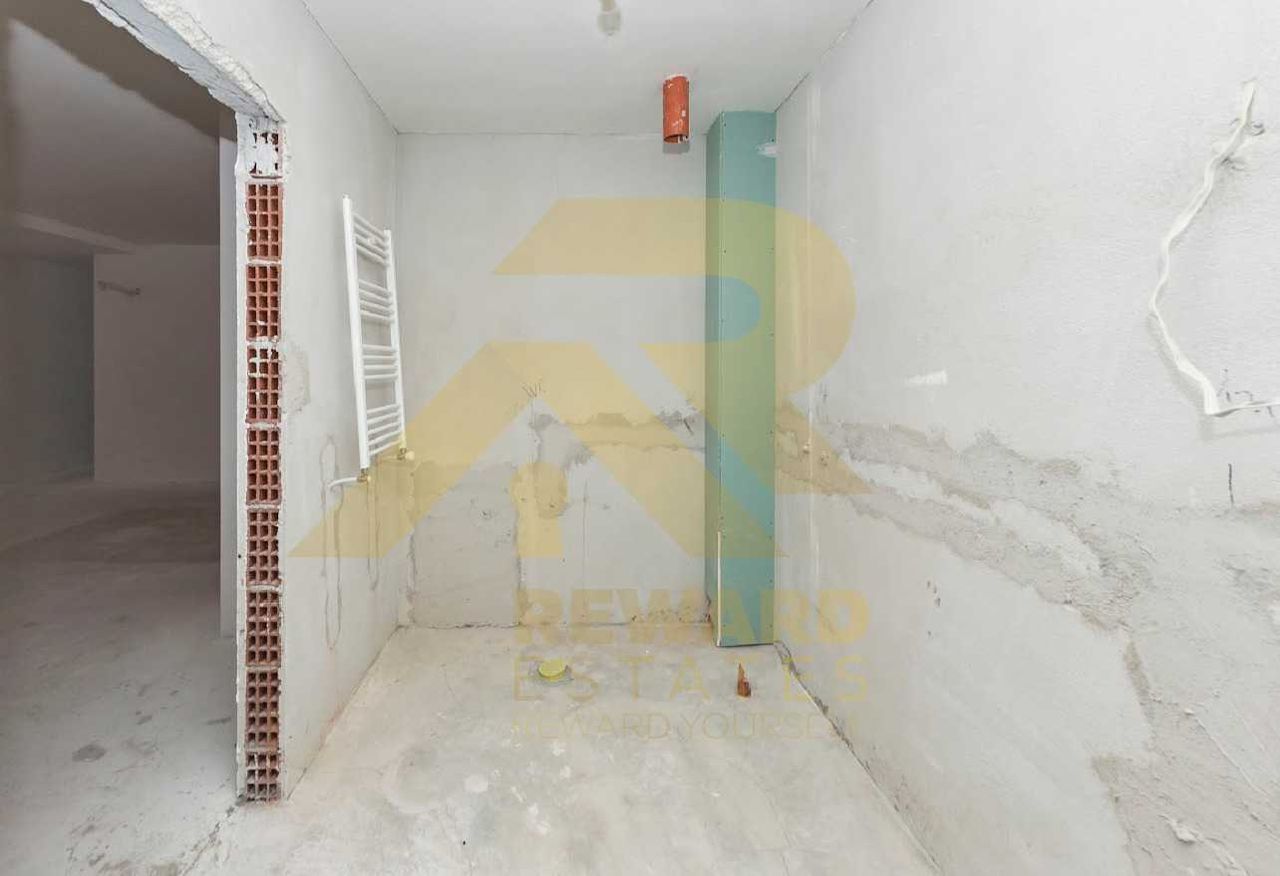 Продава се Двустаен апартамент в София, Изгрев - 71 кв.м за 2155 €/кв.м - Снимка #11