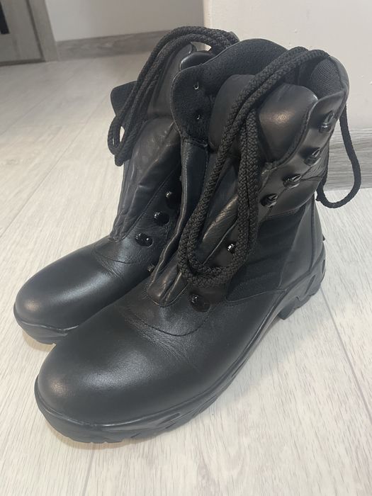 Продам берцы.43-44 размер.