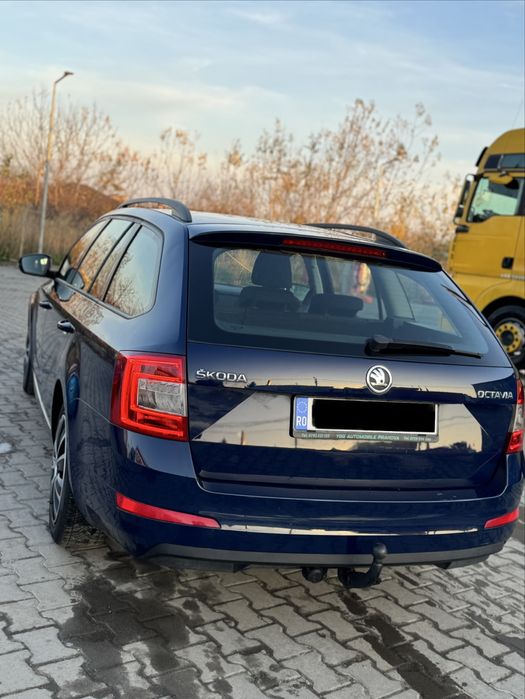 Vand Skoda III, 1.6 TDI 110 cp, impecabilă