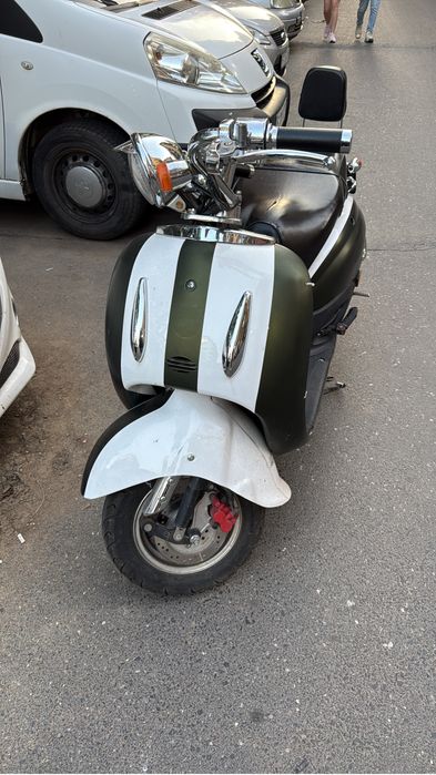 Vand scuter , 2500 ron