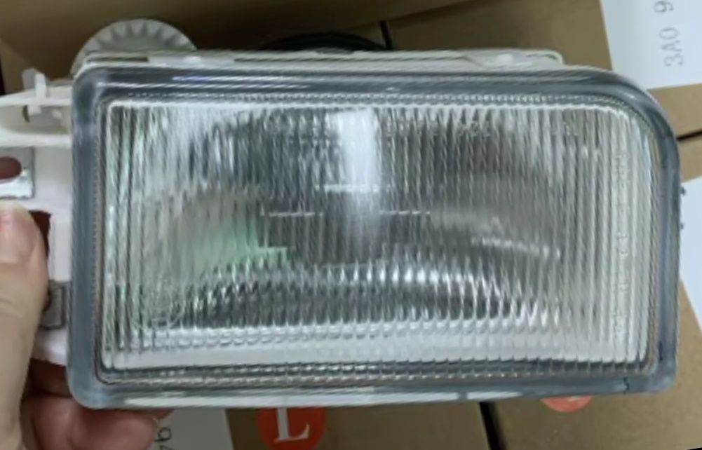 Халогени за 2 броя за пасат 3 (passat 3,passat B4 фарове за мъгла) )