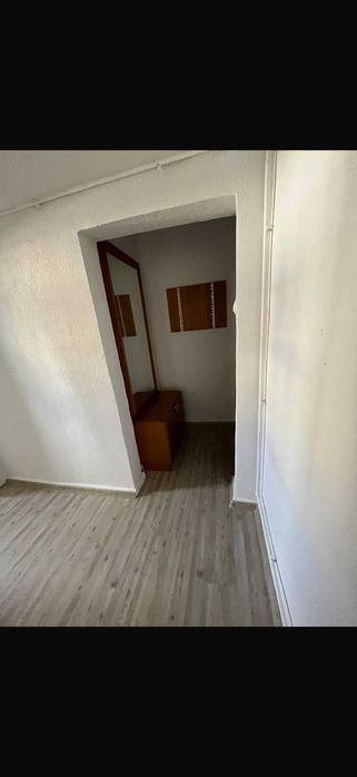 Inchiriez apartament 3 camere M6