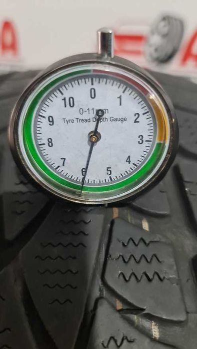 235/55718 100H 235 55 18 DUNLOP RFS CP N10265 M+S