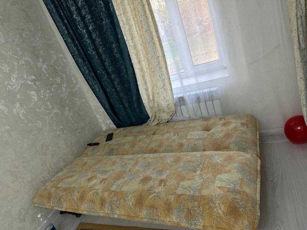 Продам диван и кресла