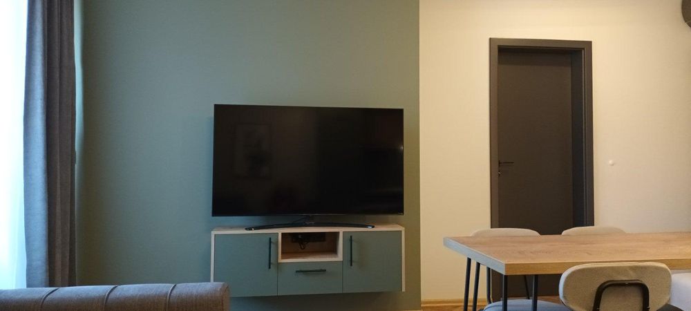 Дава се под наем Двустаен апартамент в Пловдив, Център - 65 кв.м за 750 € - Снимка #2