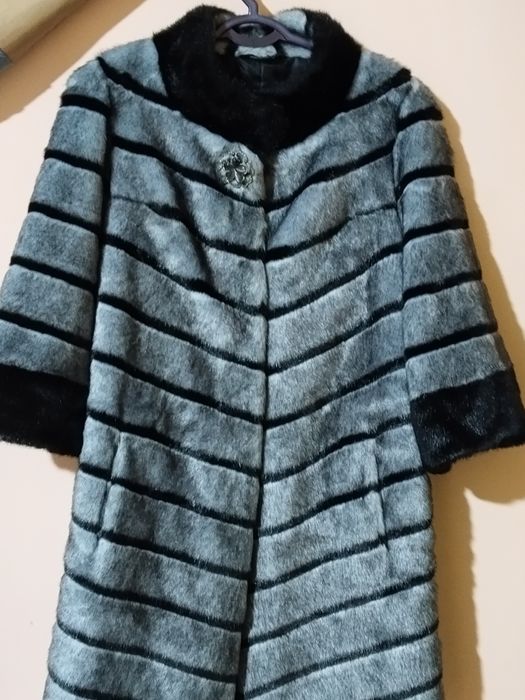 SOTUVDA: Ayollar uchun zamonaviy moʻynali palto