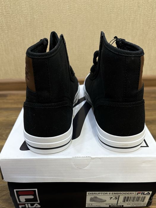 Оригиналыные мужские кеды Levi’s из Америки  мужчкая обувь