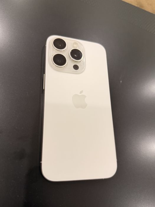 Продам Iphone 15 Pro