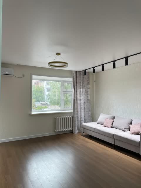 3х комнатная со свежайшим ремонтом