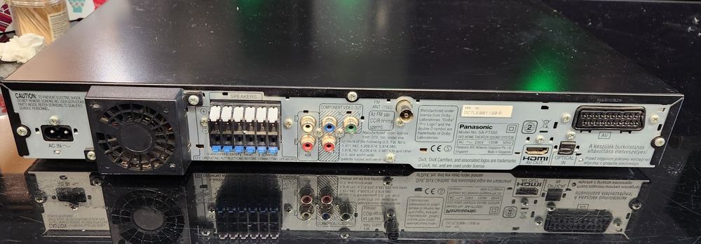 Panasonic SC - PT550 1000W  Bluetooth музикална dvd  система