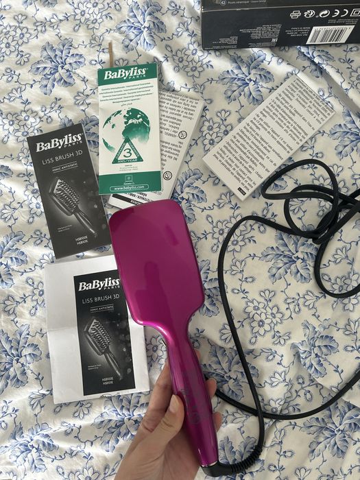 Perie electrica pentru indreptat parul Babyliss