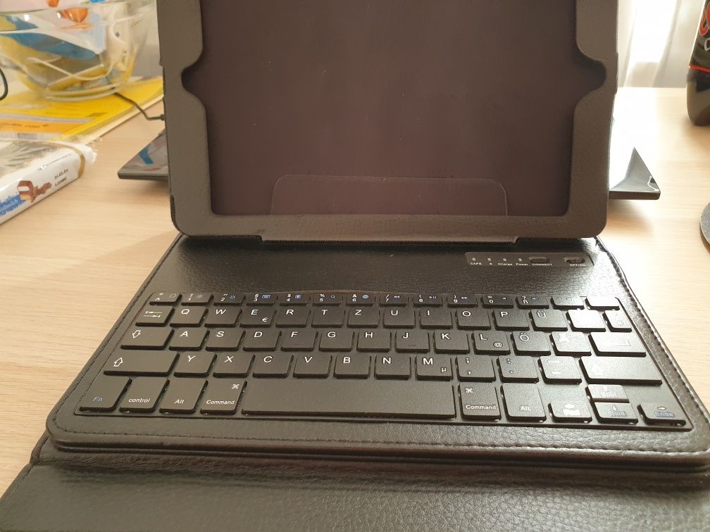Husa Ipad Air piele +tastatura bluetooth