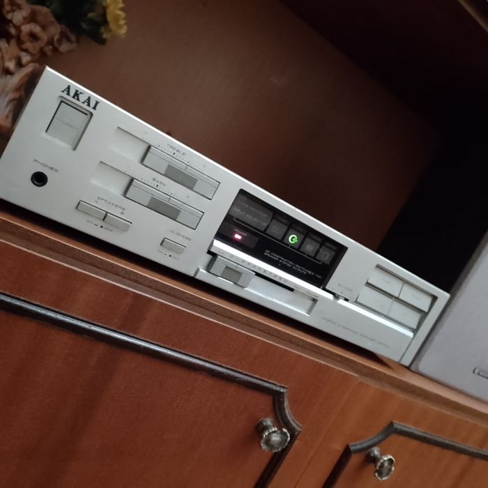 AKAI amplifier/ усилвател