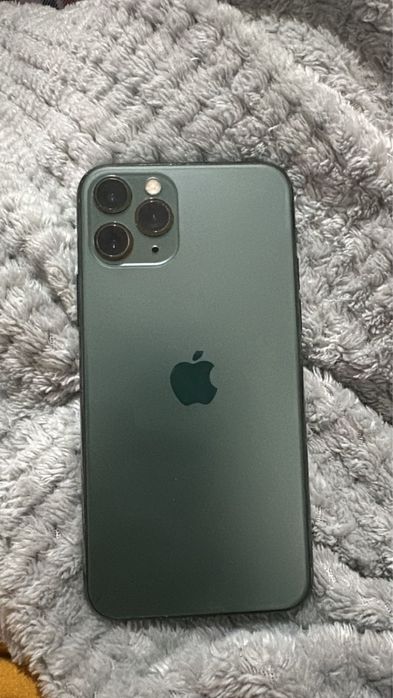 Продам Айфон 11 про