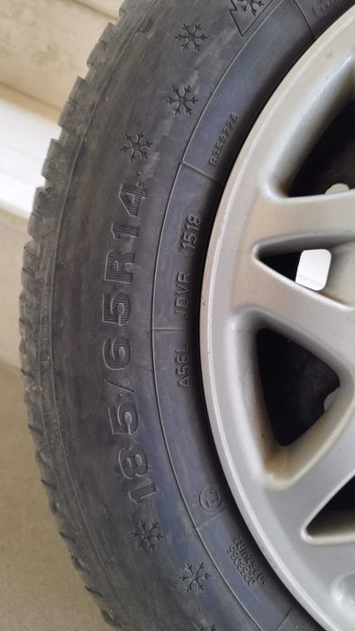 зимни гуми Dunlop winter response 185/65/14 4 броя