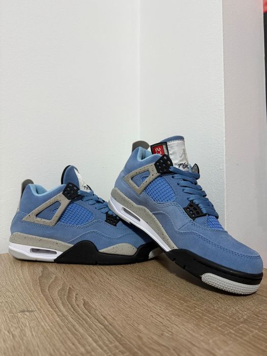 Jordan Retro 4 University Blue