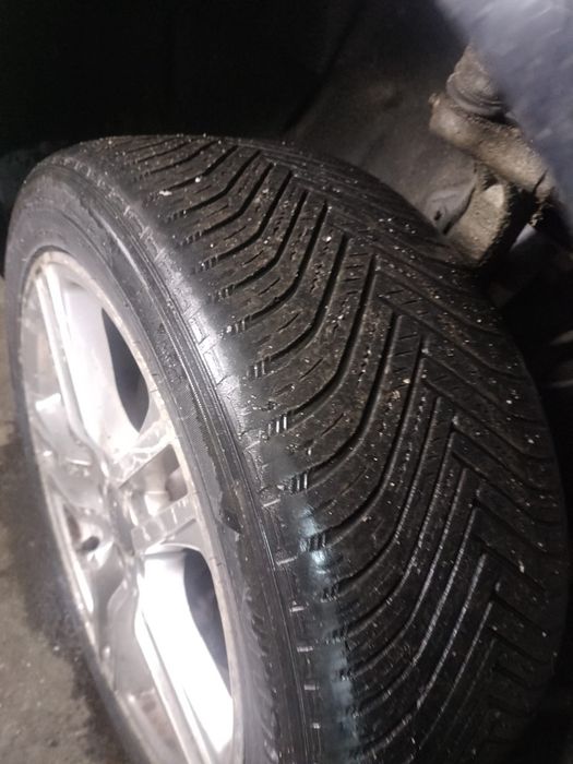 Cauciucuri M+S 245 /45/R18