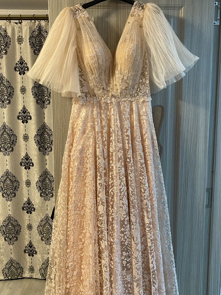 Rochie noua 900 lei