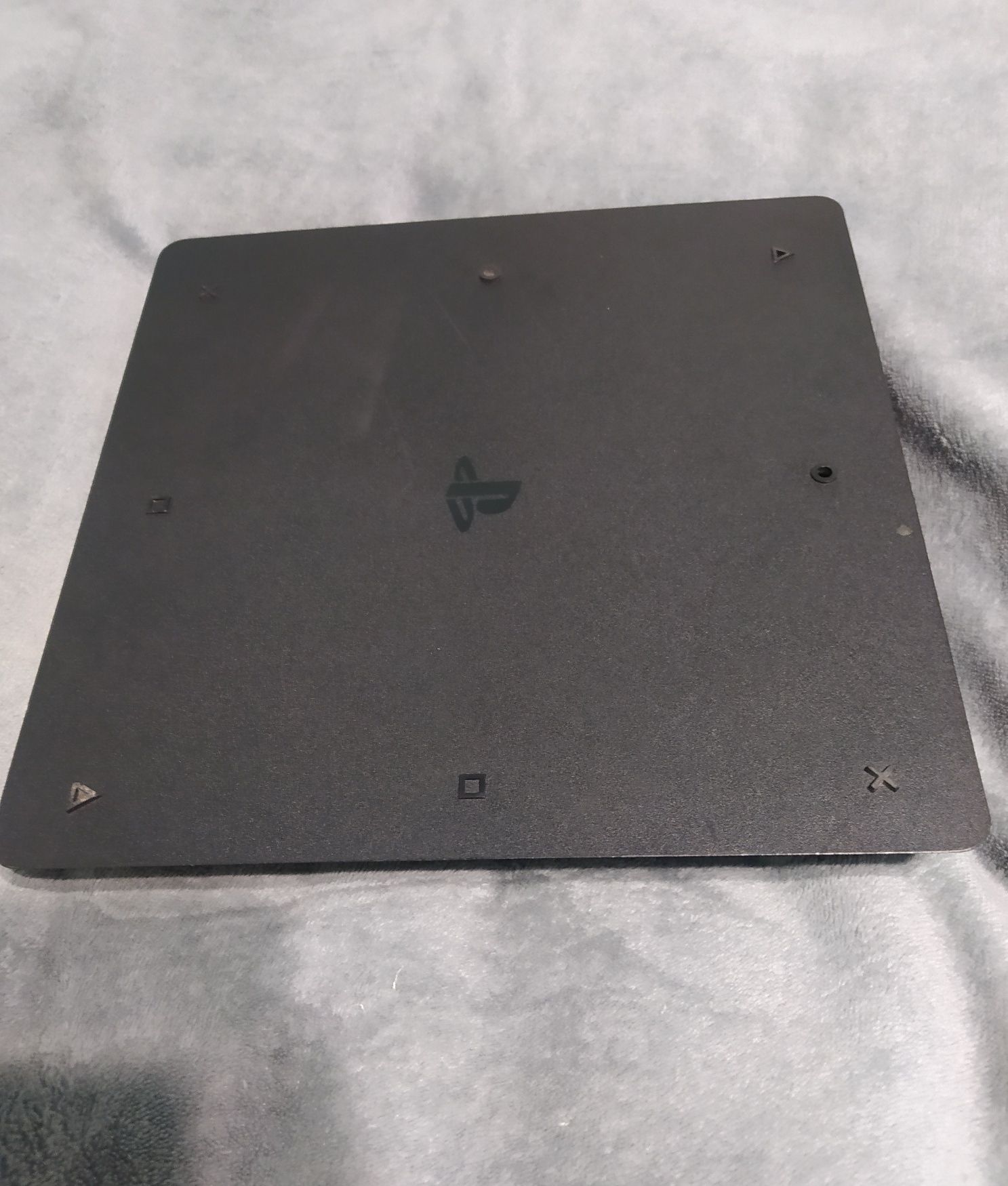 PlayStation 4 slim
