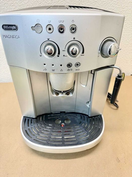 Саекоекселлент продава  кафе машина ”De’Longhi” Magnifica4200 ЕCO