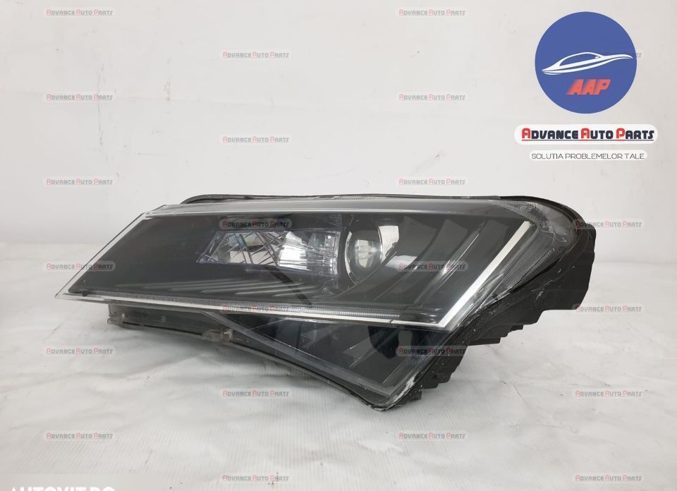 Far stanga originala in stare buna Skoda  Superb  3 [2015 - 2020]