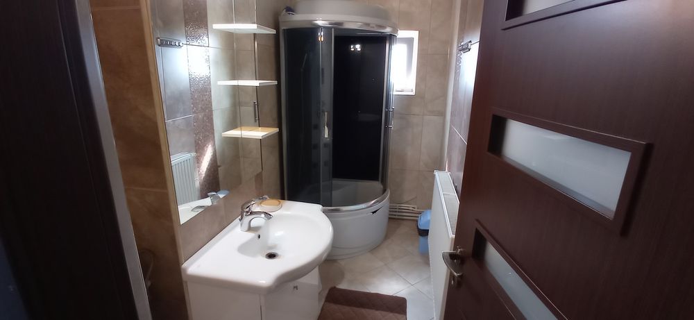 Închiriez apartament 3 camere complet mobilat