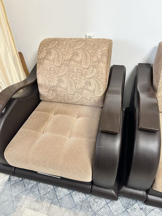 Диван и два кресла