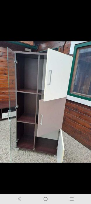 Vând comodă pentru televizor și dulap vitrină