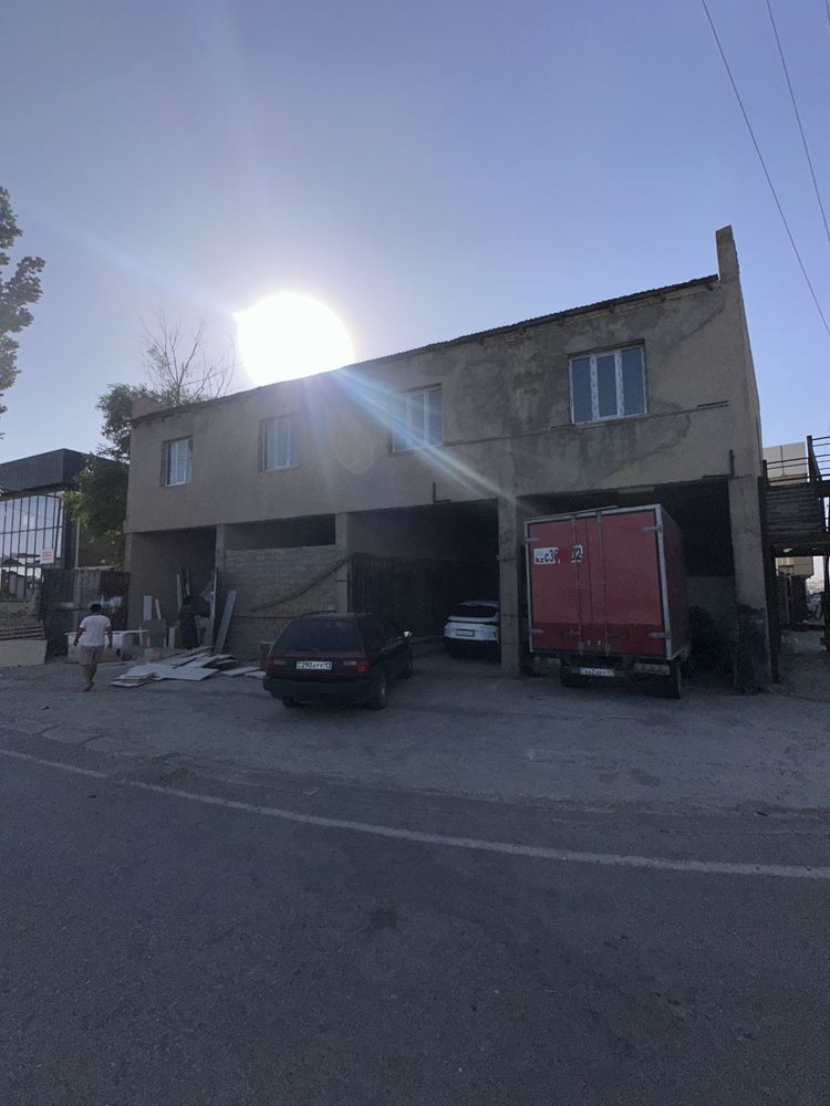 Здание продается