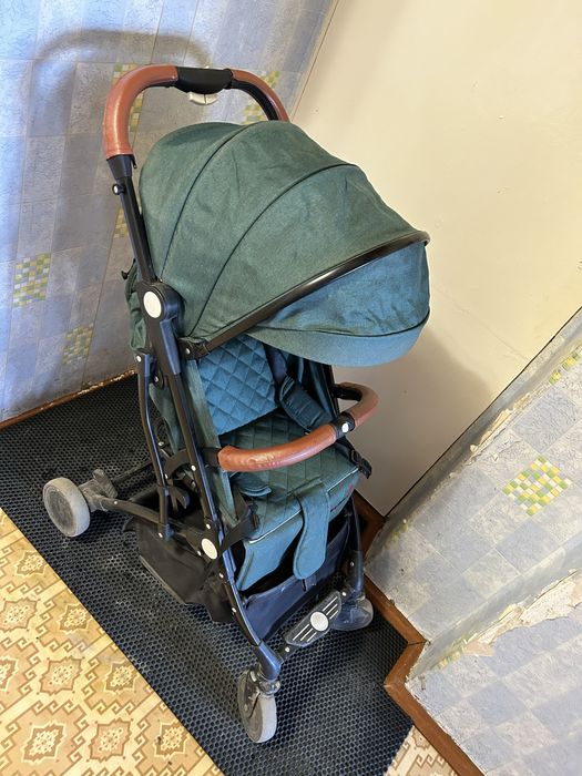 Продам коляску прогулочную