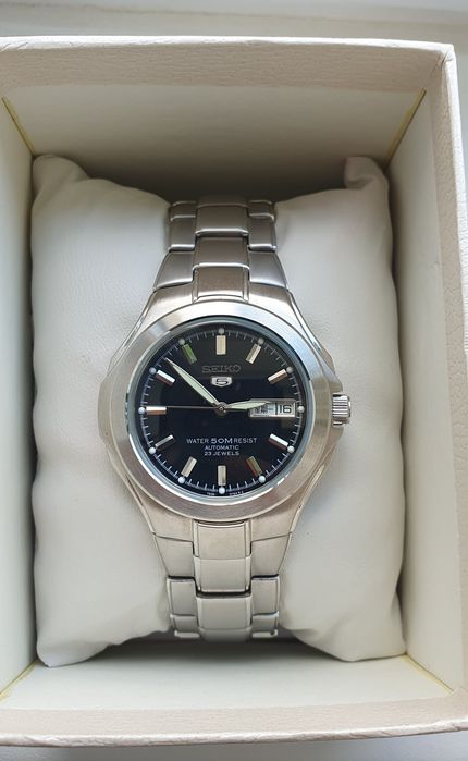 Seiko 5 7S36-01R0 Automatic