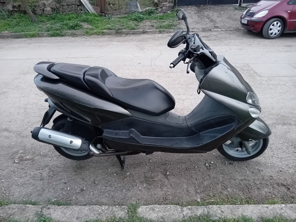 Yamaha magesty 180