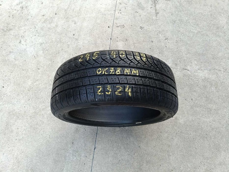 O anvelopa de iarna 245 40 19 pirelli p zero winter 7,8 mm dot 2324