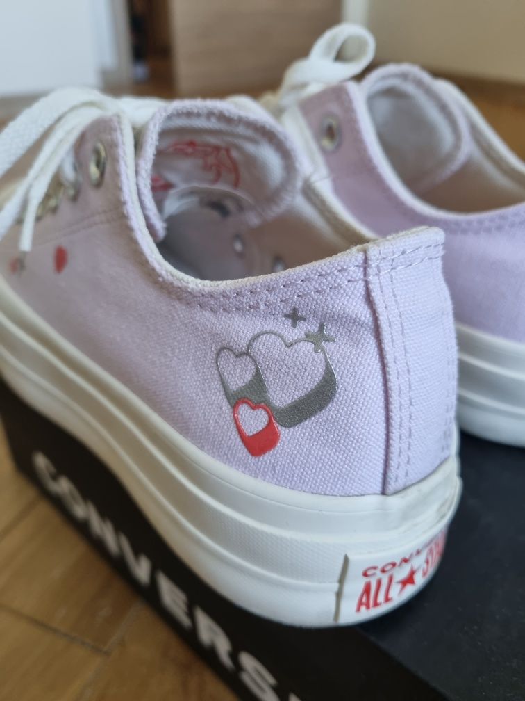 Розови кецове Converse All Star в отлично състояние