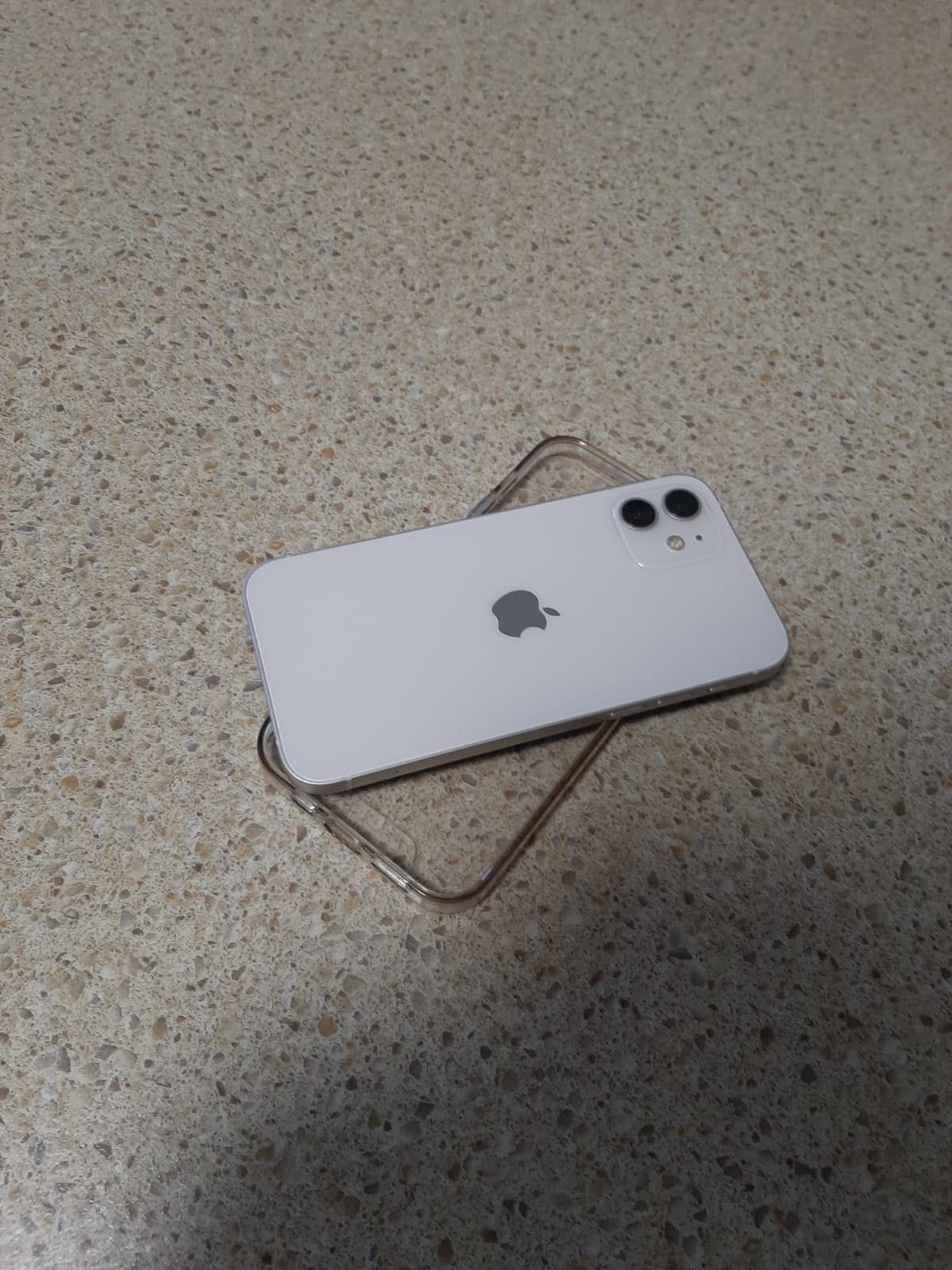 iPhone 12 (128 GB, White)