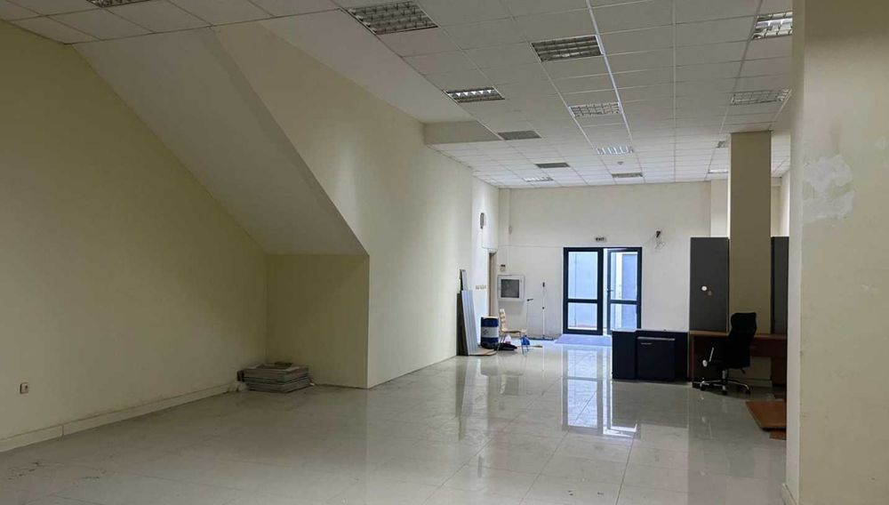 Склад 200 м2, Планова/Младост