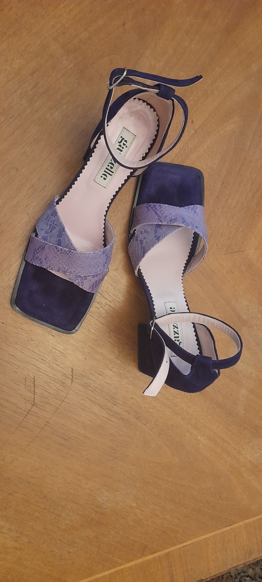Sandale deosebite 39-40