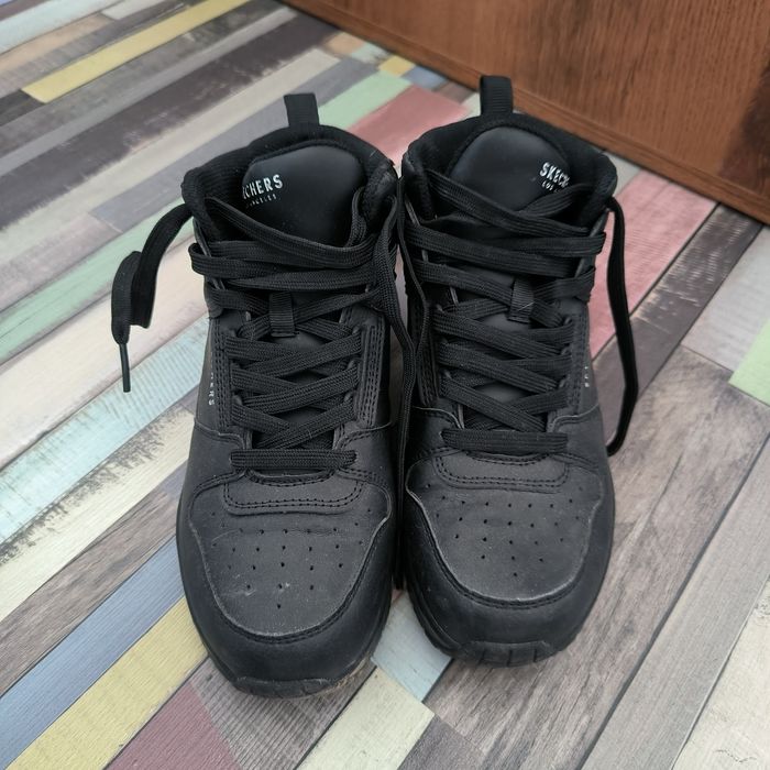 Papuci Skechers mărime 37