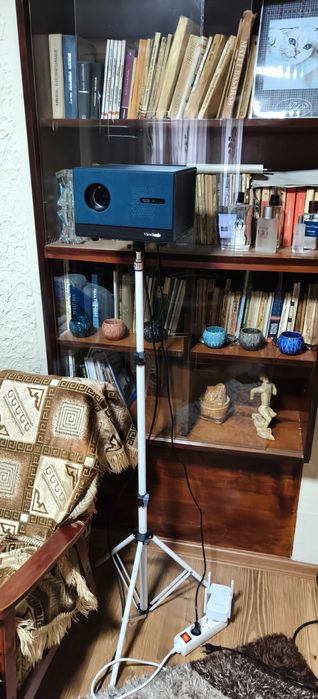 Proiector portabil cu android full hd cu telecomanda