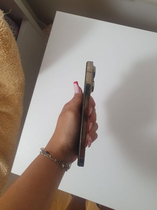 Iphone 14 pro , 1Tb , gold