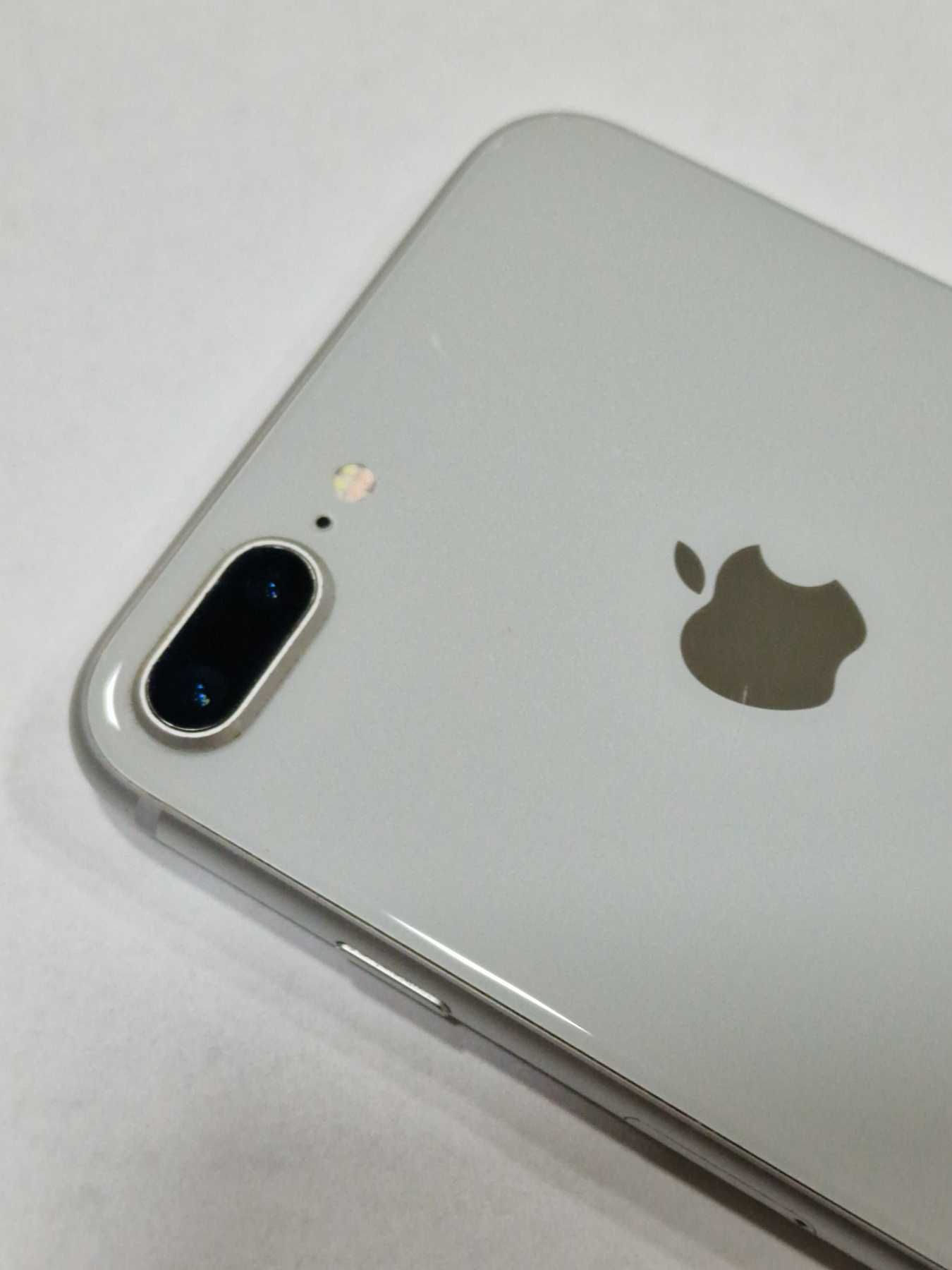 Apple iPhone 8 Plus 64GB