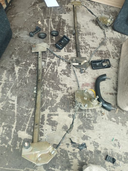 На газель  стекло подемник водительски сиденья