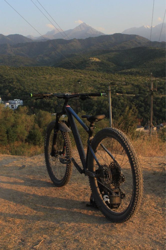 Giant Fathom 2023 горный велосипед