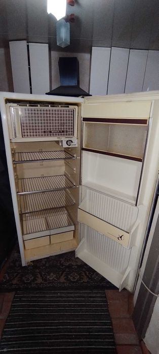 Продается холодильник