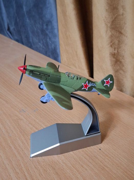 Модель самолёта.