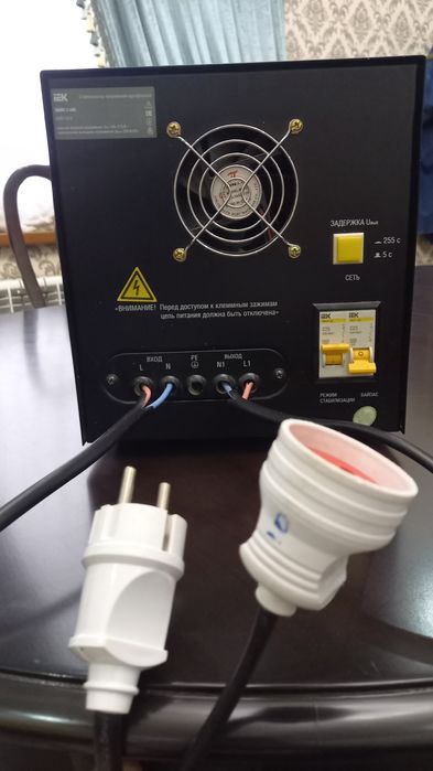 Стабилизатор xolati zo'r 5000кВа,(Tosh.shahar dostavla tekin)