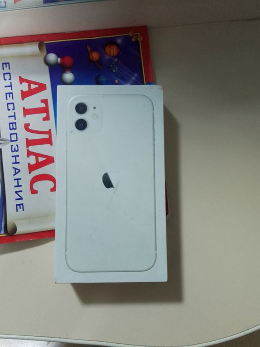 Продам айфон 11 айклауд забыл 64гб