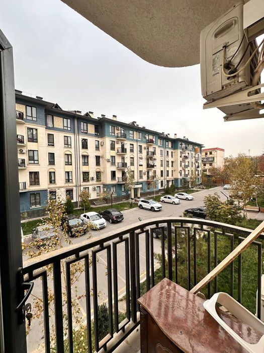 Срочно 1 комнатная метро Алмас ПРОДАЖА ЖК "Ассалом Хаво"