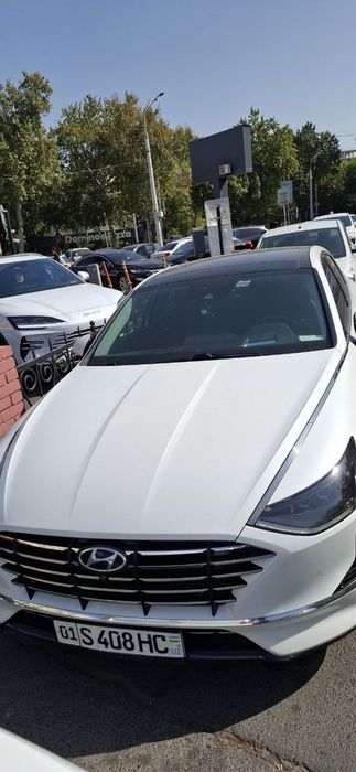 Продается Hyundai Sonata 2,5 Luxe комплектация, 2020 года выпуска.
